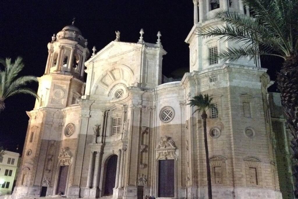 La Casona De Arboli En El Centro Con Wifi Lägenhet Cádiz Exteriör bild